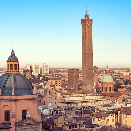 Apartment Design In The Heart Of Bolognas History *