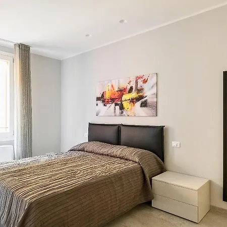 Apartment Design In The Heart Of Bolognas History
