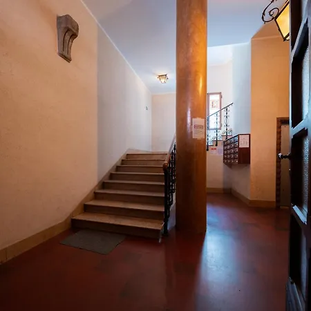 Design In The Heart Of Bolognas History 1 Appartamento
