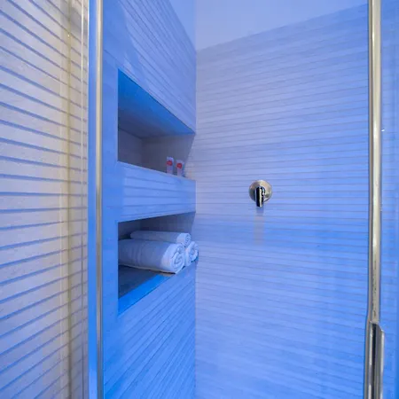 Apartment Design In The Heart Of Bolognas History 1
