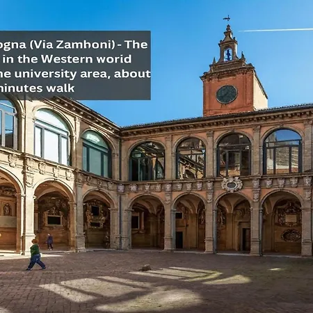 Design Con Affaccio Su Palazzograssi In Centro Storico Διαμέρισμα *