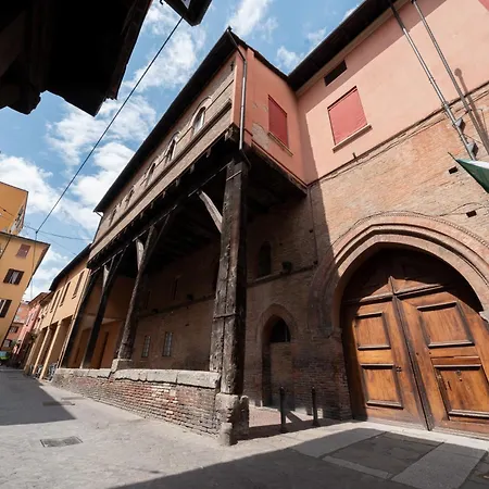 Appartamento Design Con Affaccio Su Palazzograssi In Centro Storico *
