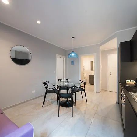 Apartamento Design Con Affaccio Su Palazzograssi In Centro Storico *