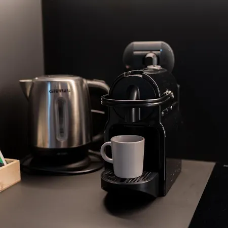 Design Con Affaccio Su Palazzograssi In Centro Storico * Bolonia