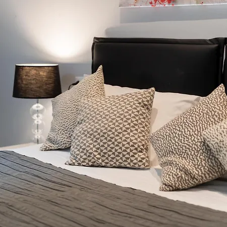 Design Con Affaccio Su Palazzograssi In Centro Storico Apartamento Bolonia