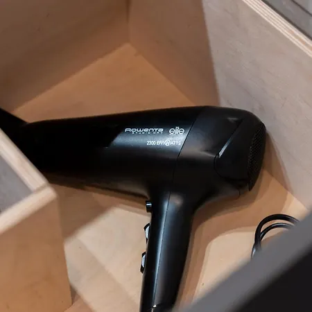 Design Con Affaccio Su Palazzograssi In Centro Storico Bolonia