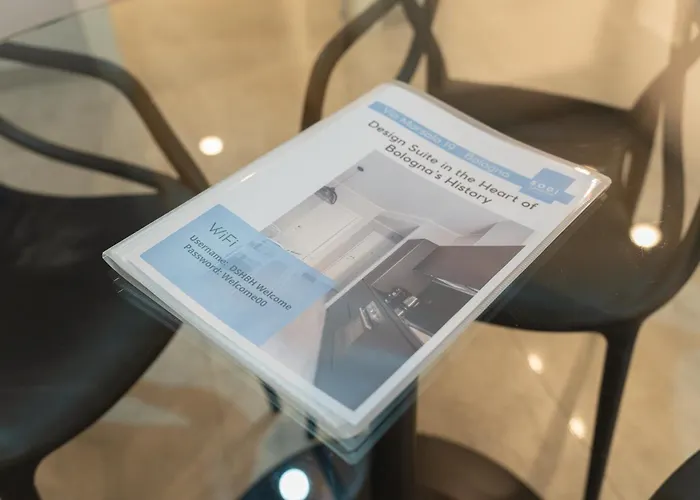 Design Con Affaccio Su Palazzograssi In Centro Storico Lejlighed Bologna