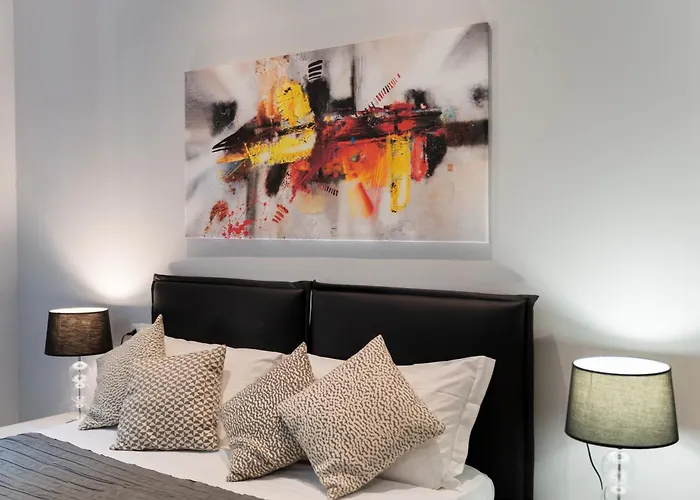 Design Con Affaccio Su Palazzograssi In Centro Storico